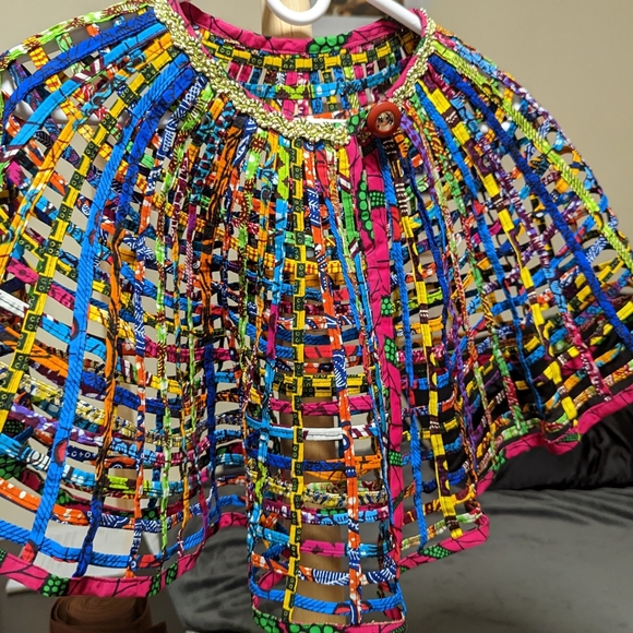 Collar - Picture 1 of 2